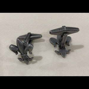 Fluer de lis cuff links